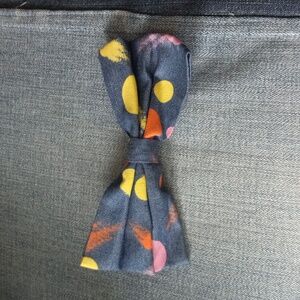 NWT bow hair clip